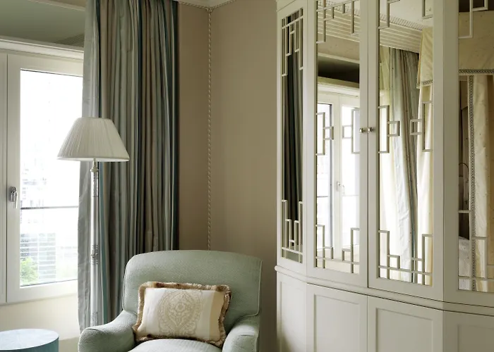 ホテル Taj Hessischer Hof Frankfurt フランクフルト