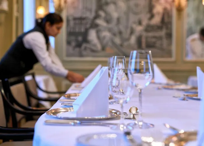 Taj Hessischer Hof Frankfurt フランクフルト