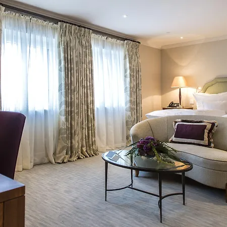 Taj Hessischer Hof Frankfurt 美因河畔法兰克福