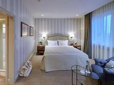 Taj Hessischer Hof Frankfurt 美因河畔法兰克福