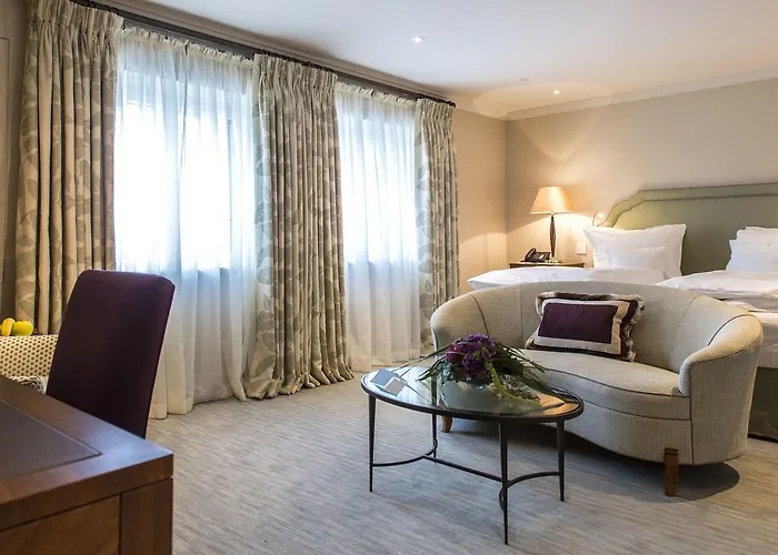 Taj Hessischer Hof Frankfurt פרנקפורט